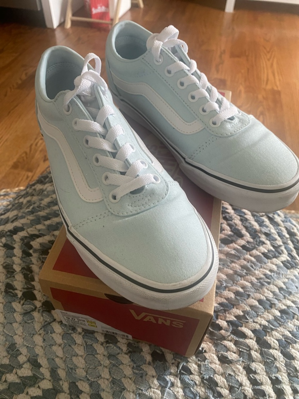 Vans Old Skool Sneakers in Light Blue and White Sz 9 Excellent for Spring